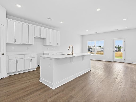 3rd image of 3521 NW Tanbark Oak Ln