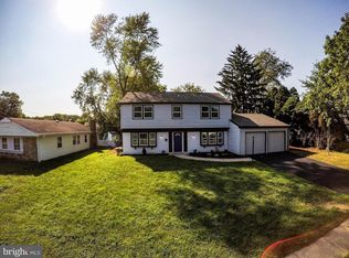 42 Temple Ln, Willingboro, NJ 08046