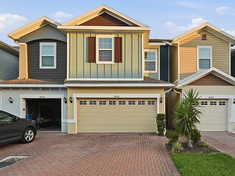 34186 Cinder Way — Photo 1