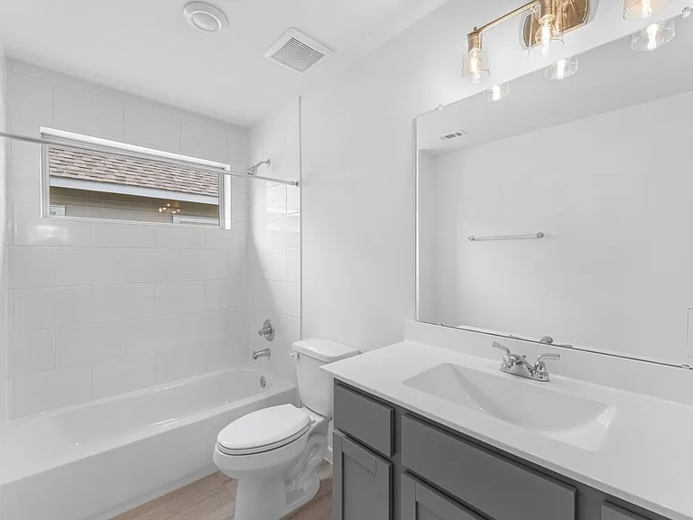21611 Alberta Forest Cir — Photo 20
