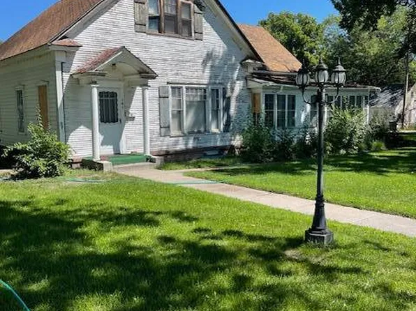 541 W 5th St, Wray, CO 80758