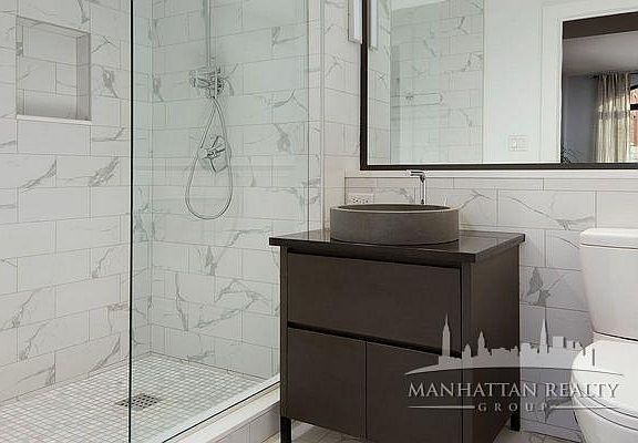 4th image of 125 Parkside Ave #2N