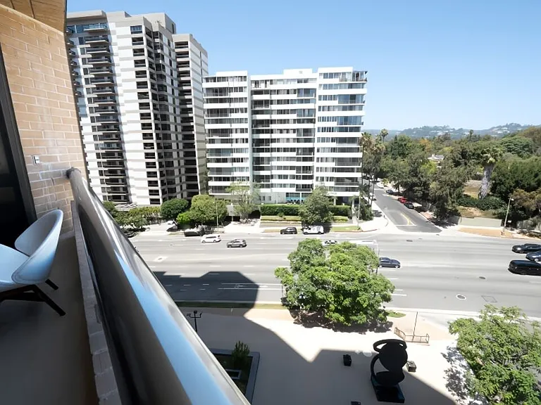 10430 Wilshire Blvd #603 — Photo 29