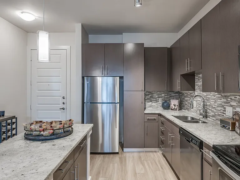 5880 Inwood Dr — Photo 21