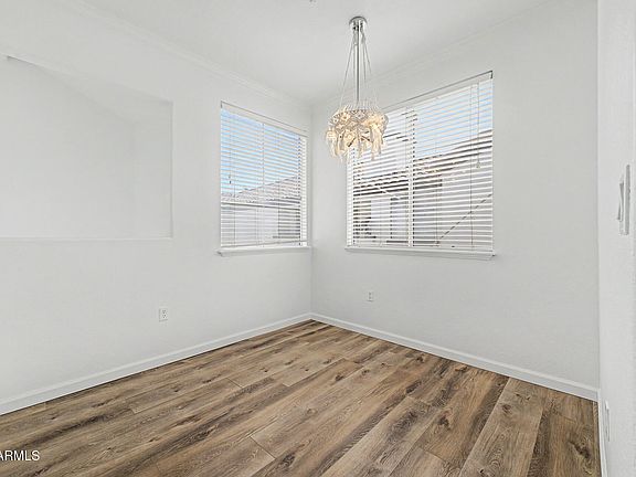 5th image of 2992 N MILLER Road #211A