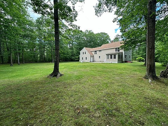 3rd image of 222 Coles Hill Road