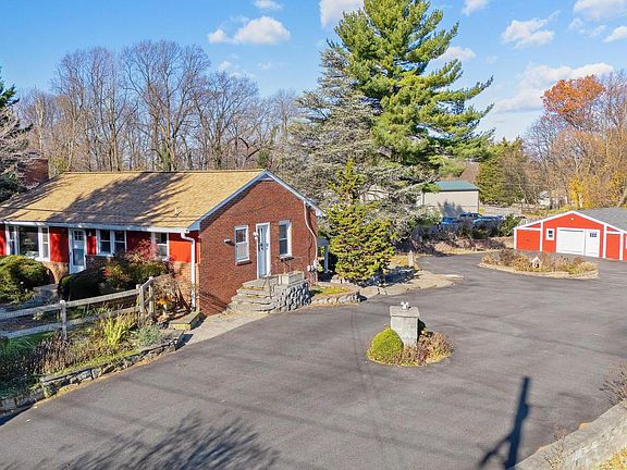 4th image of 11914 Fingerboard Rd