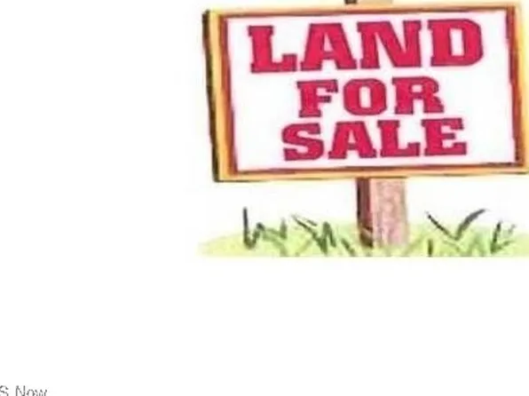 Estes Ave, Weirton, WV 26062