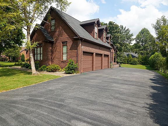 3rd image of 561 Covington Grove Ct