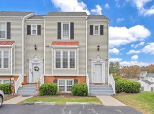 3048 Winterberry Dr, Roanoke, VA 24018