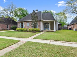 8527 Hickorylake Dr, Baton Rouge, LA 70810