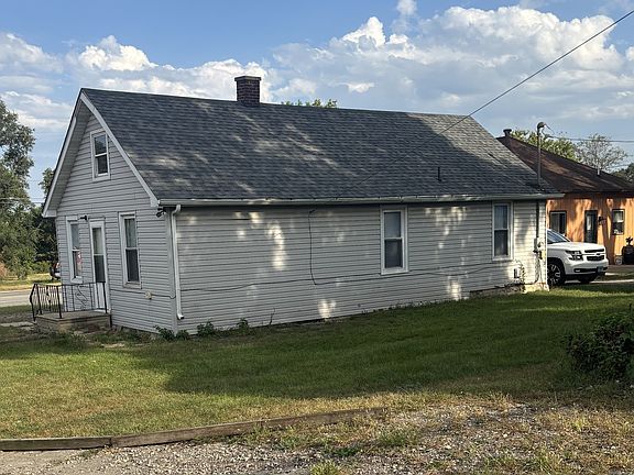 3rd image of 1723 N Broadway St