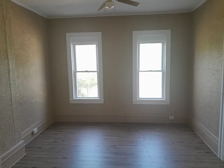 107 S Pawling St #6 — Photo 4