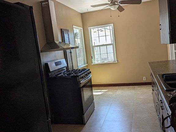 2nd image of 311 S Carmalita St