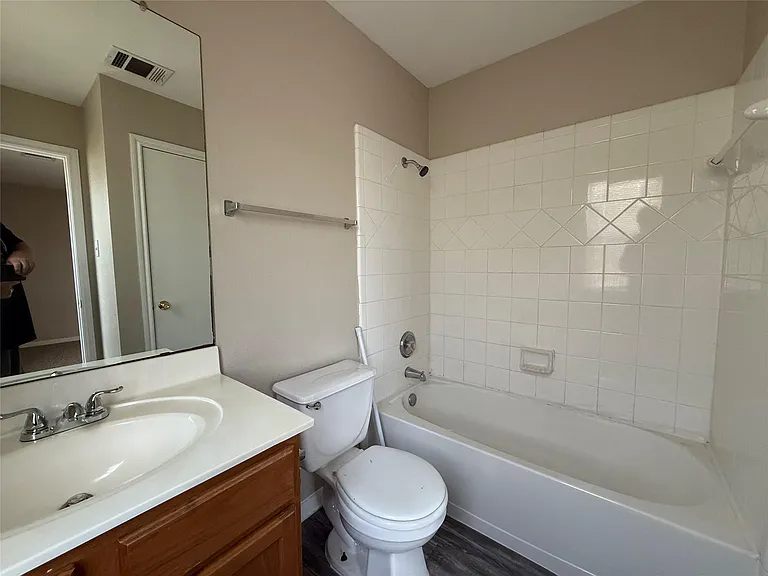 203 Marvin Cv — Photo 27