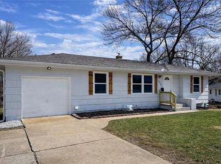 6207 Hedges Ave, Raytown, MO 64133