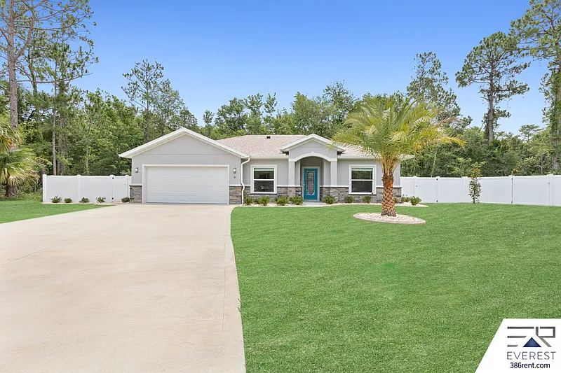 4 bed, 2.0 bath, 2237 sqft, $2,550 — Photo 2