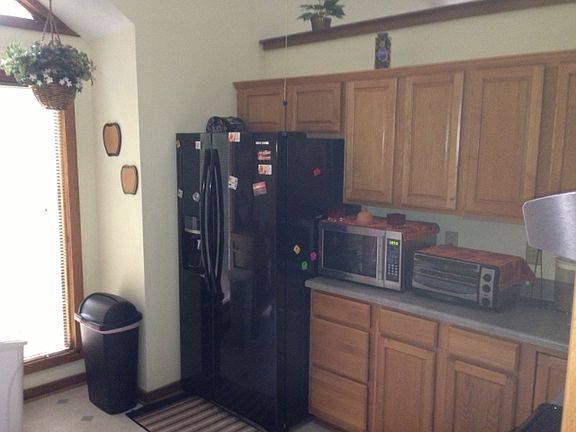 4th image of 729 Starcrest Ln