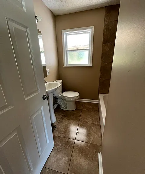 11706 Maple Way — Photo 5