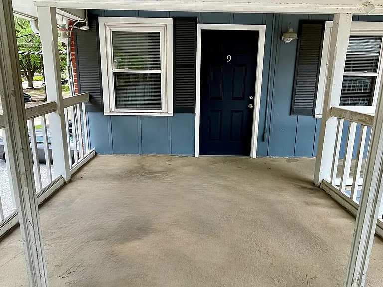 242 Edison St — Photo 16
