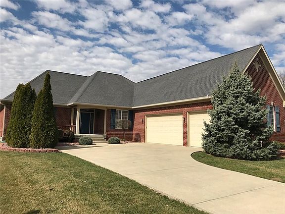 3rd image of 6914 Royal Oakland Dr
