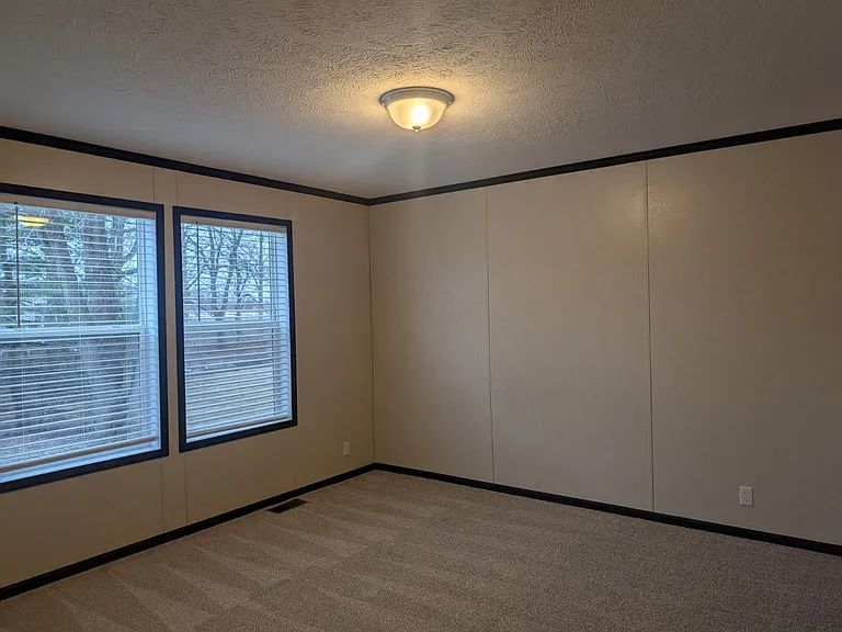 Avon Lakes Estates — Photo 19