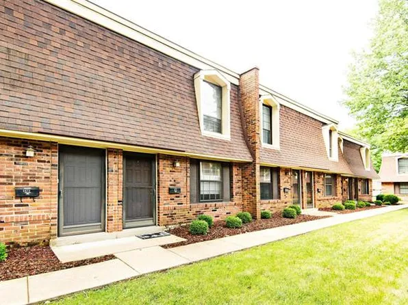 1871 Mansard Dr, Saint Louis, MO 63125