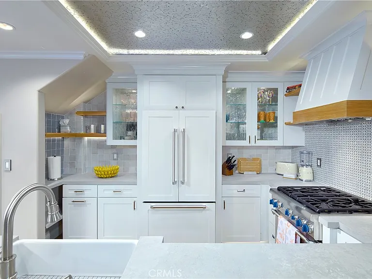 1311 W Bay Ave — Photo 24