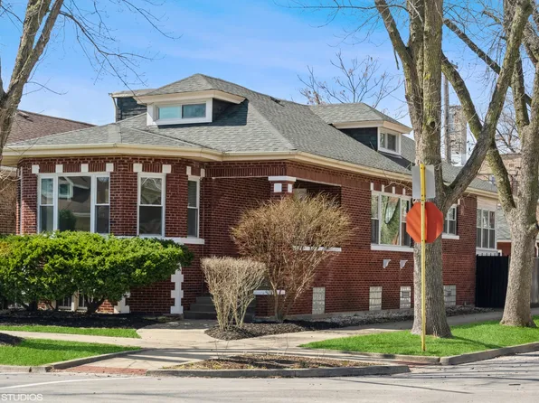 8200 S Paxton Ave, Chicago, IL 60617