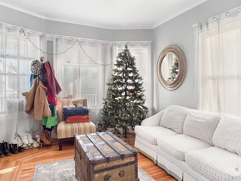 48 Pembroke Ave #2 — Photo 9