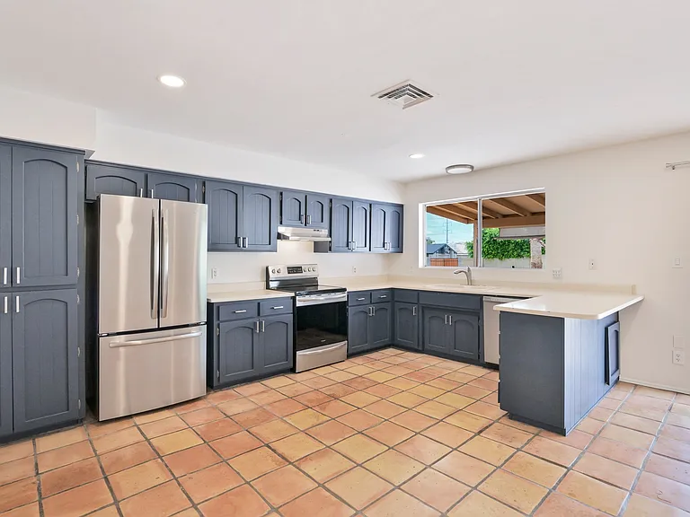 10440 E Becker Ln — Photo 21