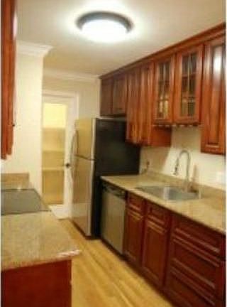 2nd image of 490 Auburn Way APT 19