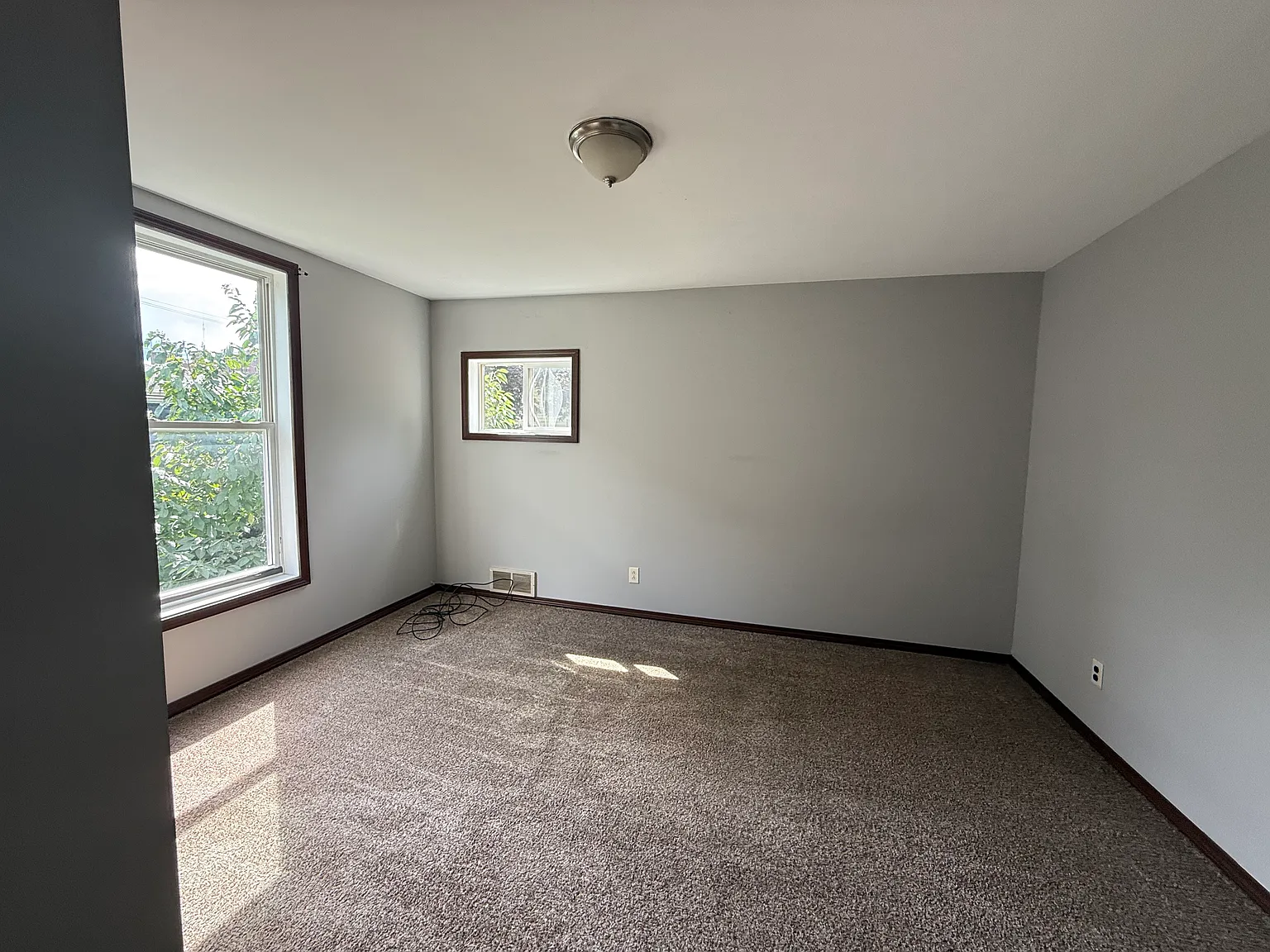 2 bed, $1,200 — Photo 2