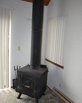 Wood burning stove