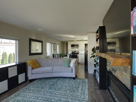 2nd image of 1884 Heath Rd #16