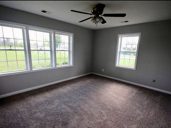 4th image of 476 Old Scout Dr