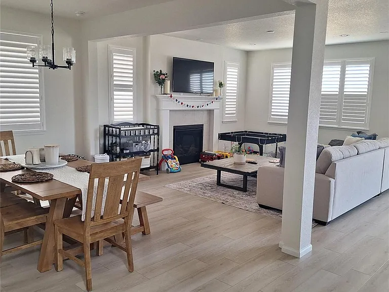 5741 Mammoth Ln — Photo 8