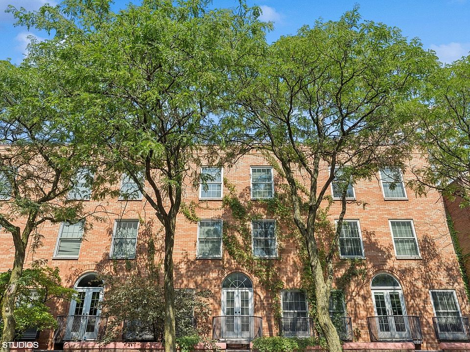 1st image of 339 W Webster Ave Unit 4D