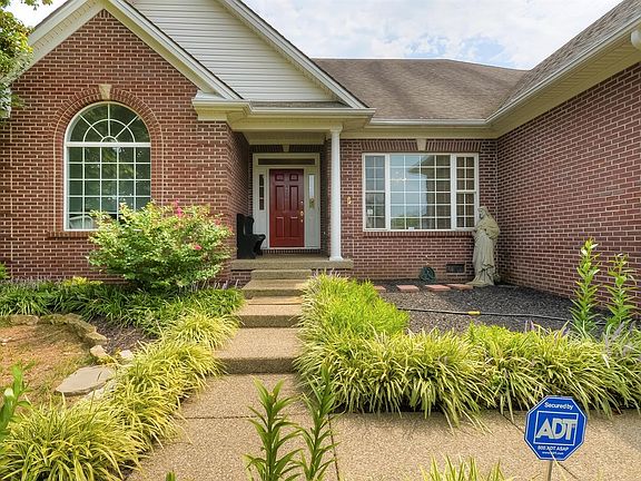 4th image of 1365 Estates Hill Cir