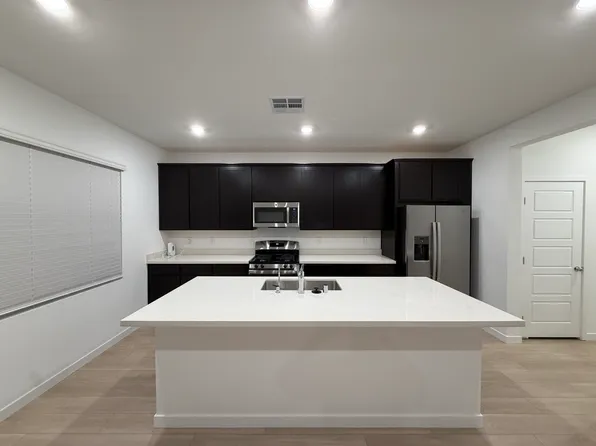 8367 W Rochelle Ave, Las Vegas, NV 89147