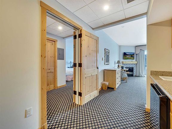 3rd image of 2780 Boyne Mountain Rdunit Doors 177 #100-179