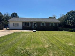 90 Whitney Rd, Mocksville, NC 27028