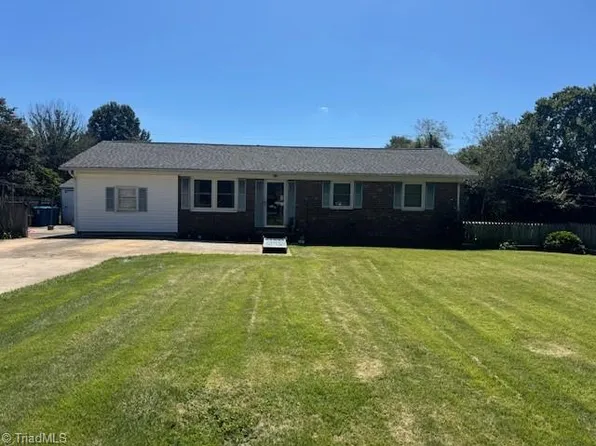 90 Whitney Rd, Mocksville, NC 27028