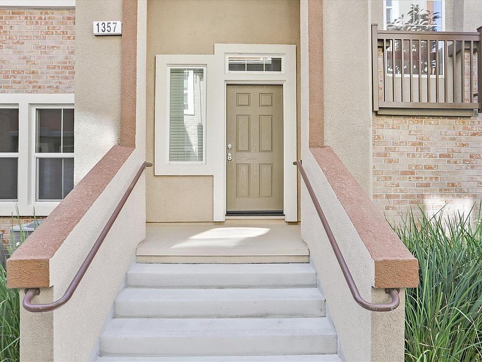 1st image of 1357 Lee Pl