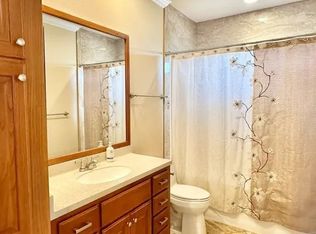30375 Sagewood Rd, Vista, CA 92084