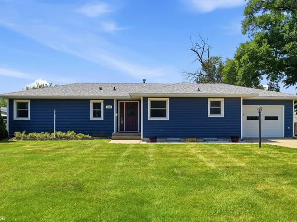 1309 Prince St, Grinnell, IA 50112