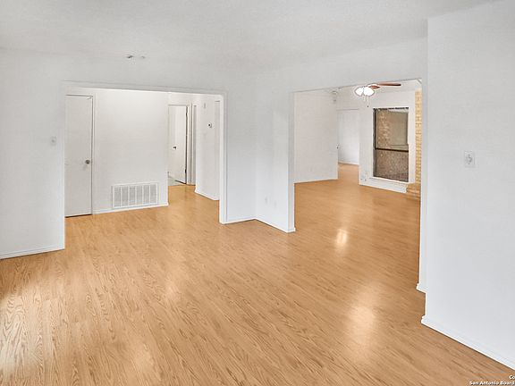 5th image of 14318 CHADBOURNE ST