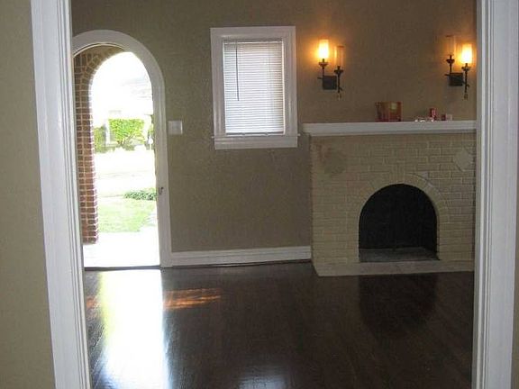 2nd image of 819 Salmon Dr