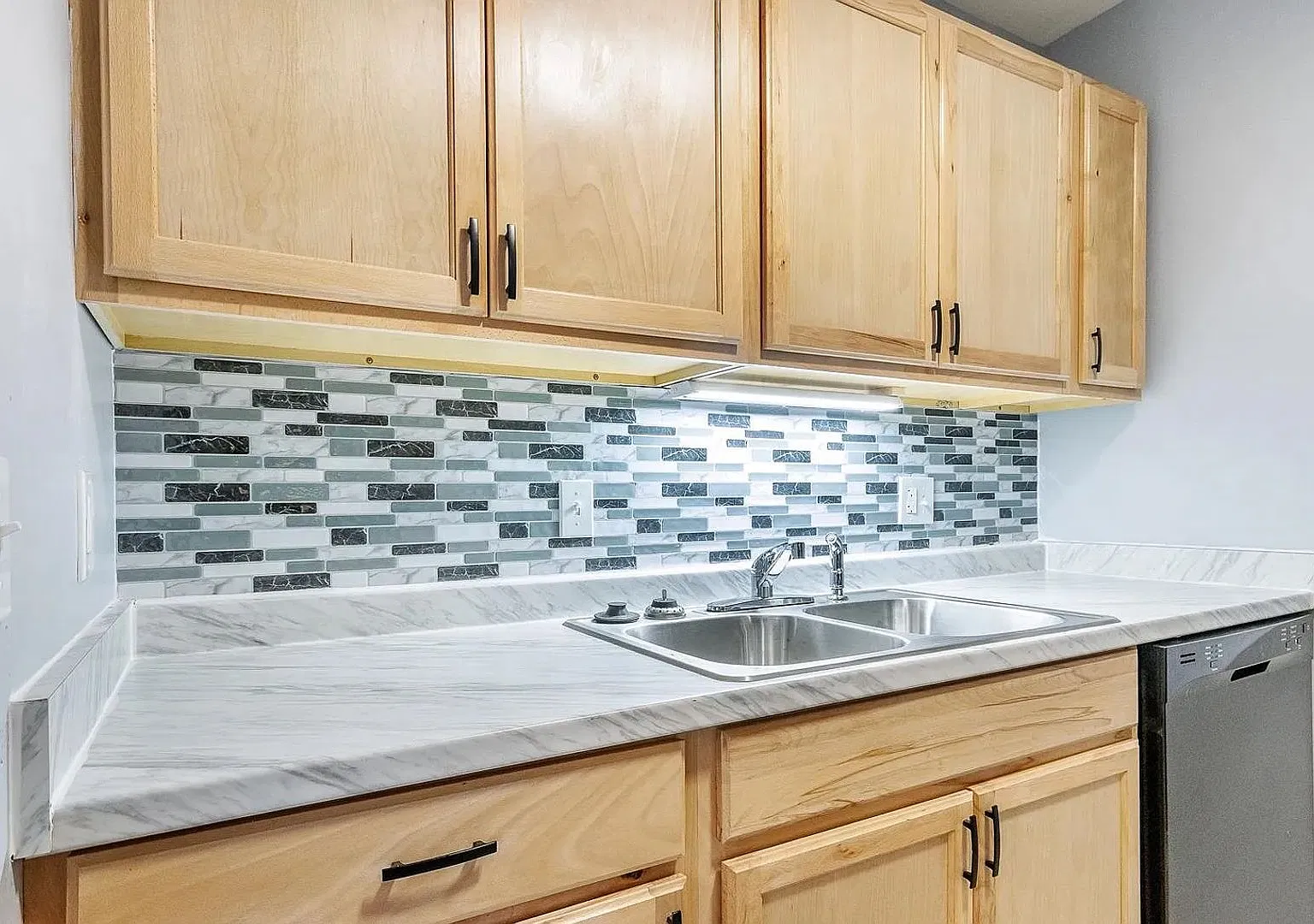 Westview Court Apartments — Photo 4