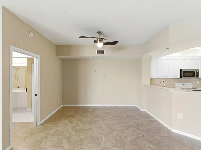 7765 Yardley Dr #107 — Photo 32